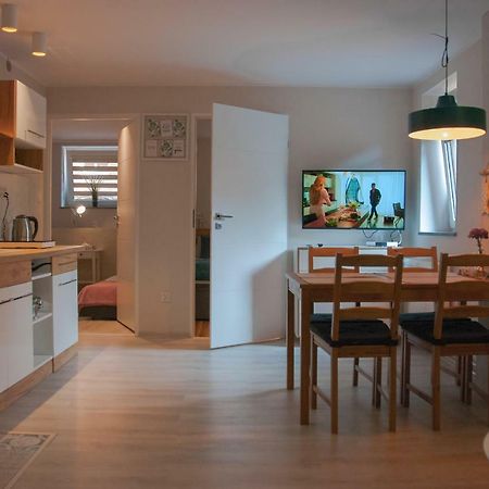 Noclegi "Boczna 5A" Apartamenty Goscinne شتشافنو-زدروي المظهر الخارجي الصورة