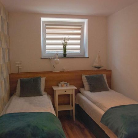 Noclegi "Boczna 5A" Apartamenty Goscinne شتشافنو-زدروي المظهر الخارجي الصورة