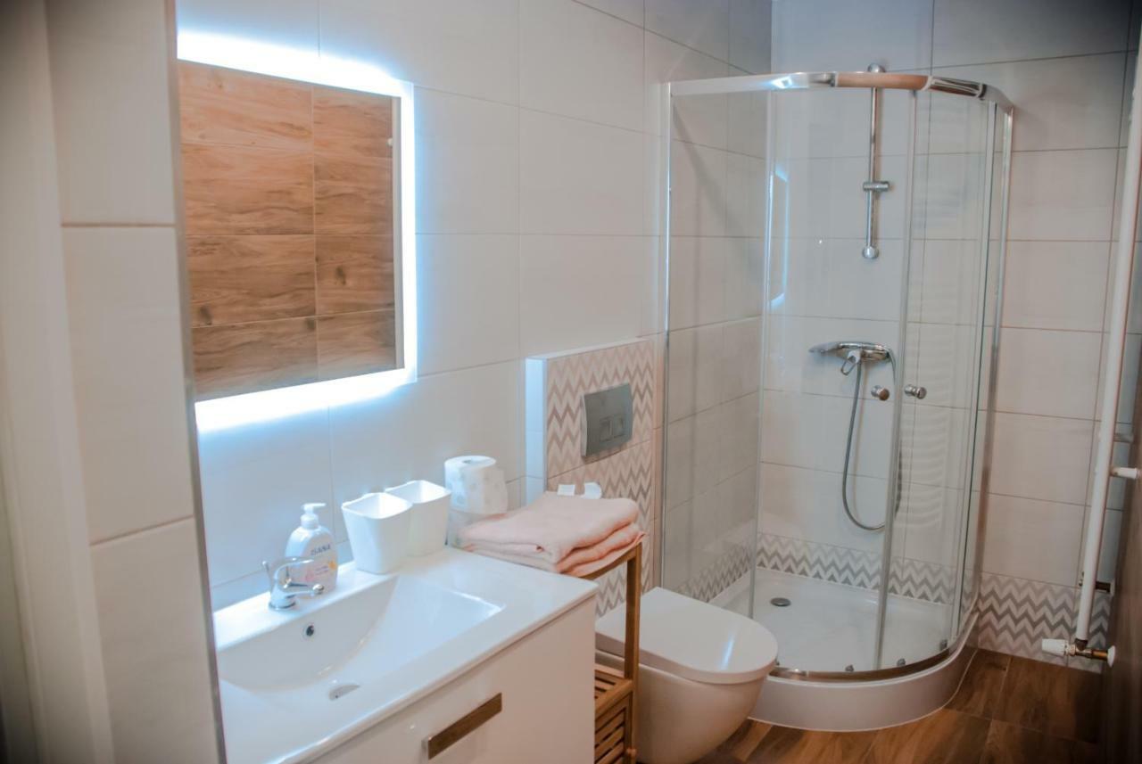 Noclegi "Boczna 5A" Apartamenty Goscinne شتشافنو-زدروي المظهر الخارجي الصورة