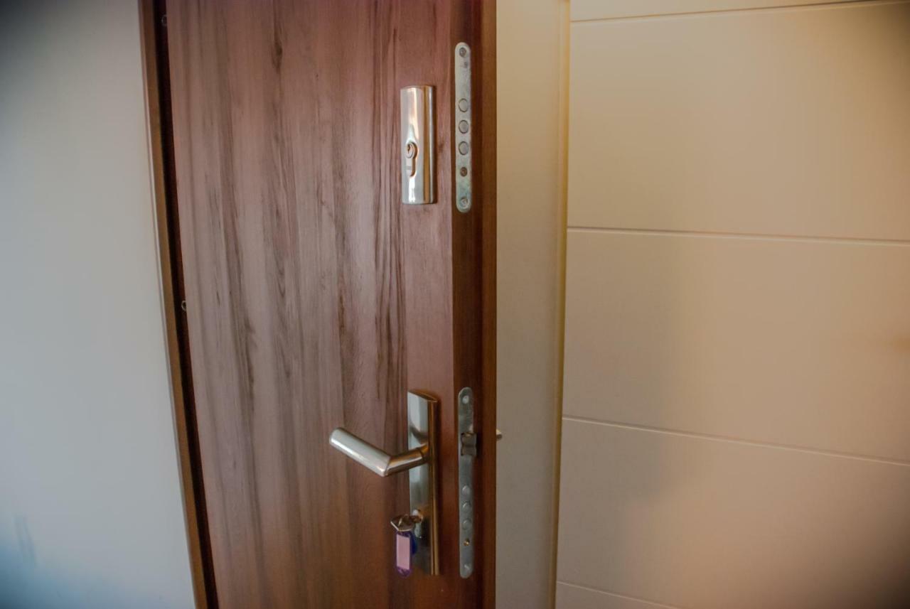 Noclegi "Boczna 5A" Apartamenty Goscinne شتشافنو-زدروي المظهر الخارجي الصورة
